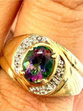 Vintage Men or Women  10kt Gold Mystic Topaz Ring size 10